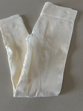 Cream Ribbed Leggings